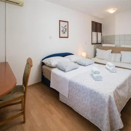 Tomas Appartamento Omiš